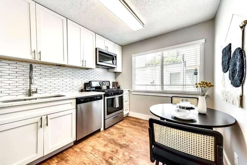 Bright And Cheerful Flat, Near Fair Park Appartement Dallas Buitenkant foto